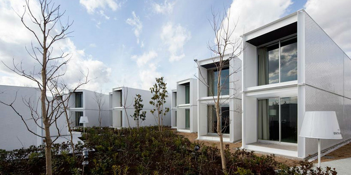 Japanese shipping container buildings